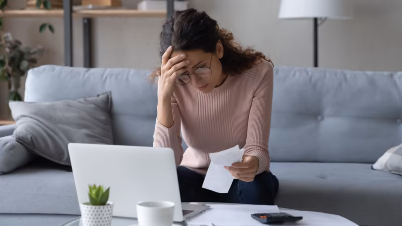 Reduce Overspending With 5 Easy Tips to Lower Your Monthly Expense