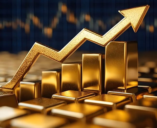 Gold Price Prediction for the Week (12 May &#8217;25): Should You Buy or Sell?