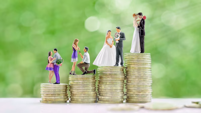 Financial Planning for Newly Married Couples to Strengthen their Future