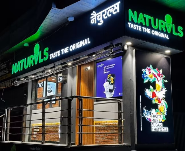All You Need to Know About Natural’s Ice Cream Franchise: Cost, Profit &#038; More