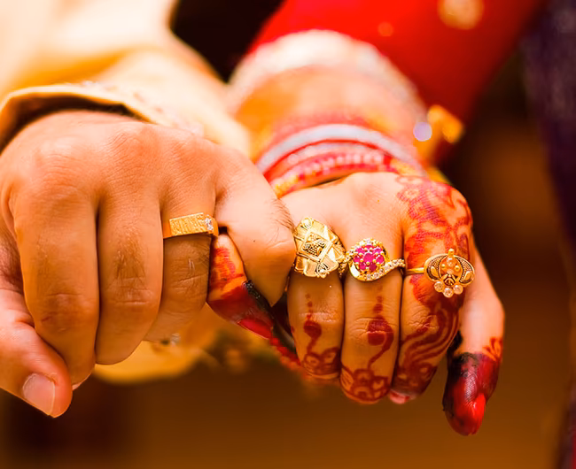 Say &#8216;Adieu&#8217; to a BIG Fat Indian Wedding! The Era of Smart Savings is Finally Upon Us!
