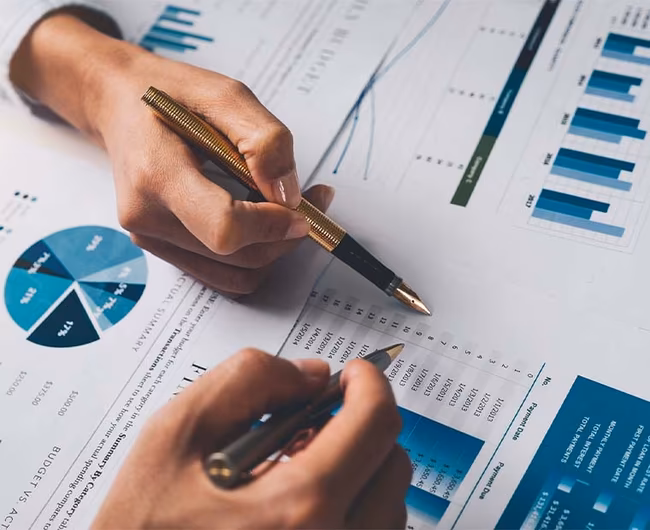 Top 10 Tips From Financial Experts To Help You Save Money