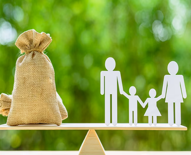 How Much Money Should You Save as a Family of 4?