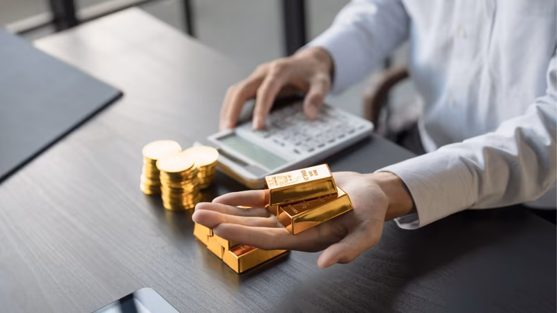 How to Invest in Gold: A Comparative Analysis of All Gold-Related Investment Options